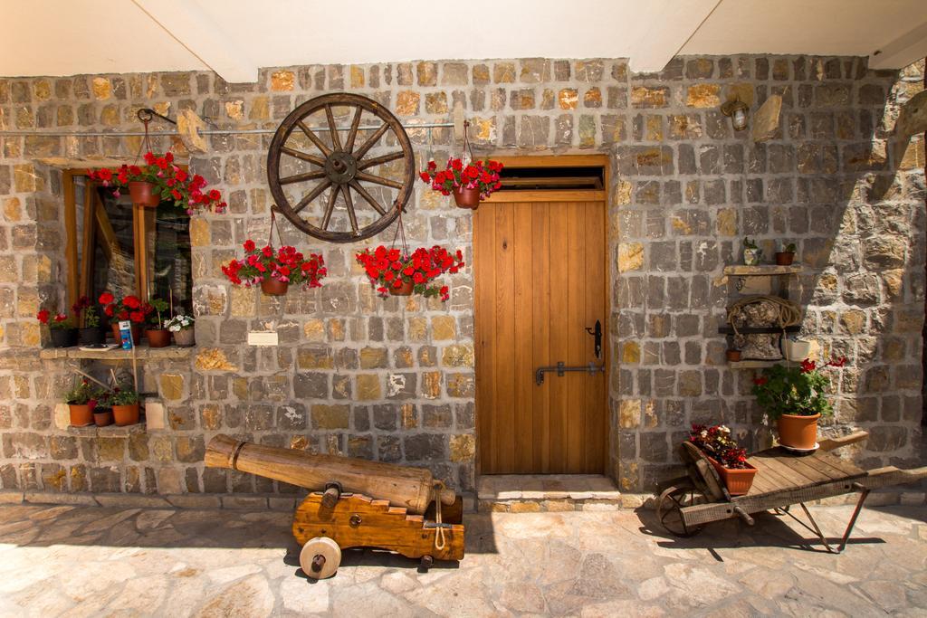Stone House Apartment *