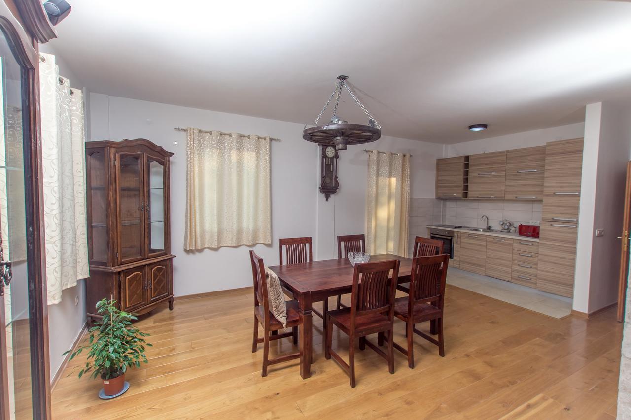 Stone House Apartment