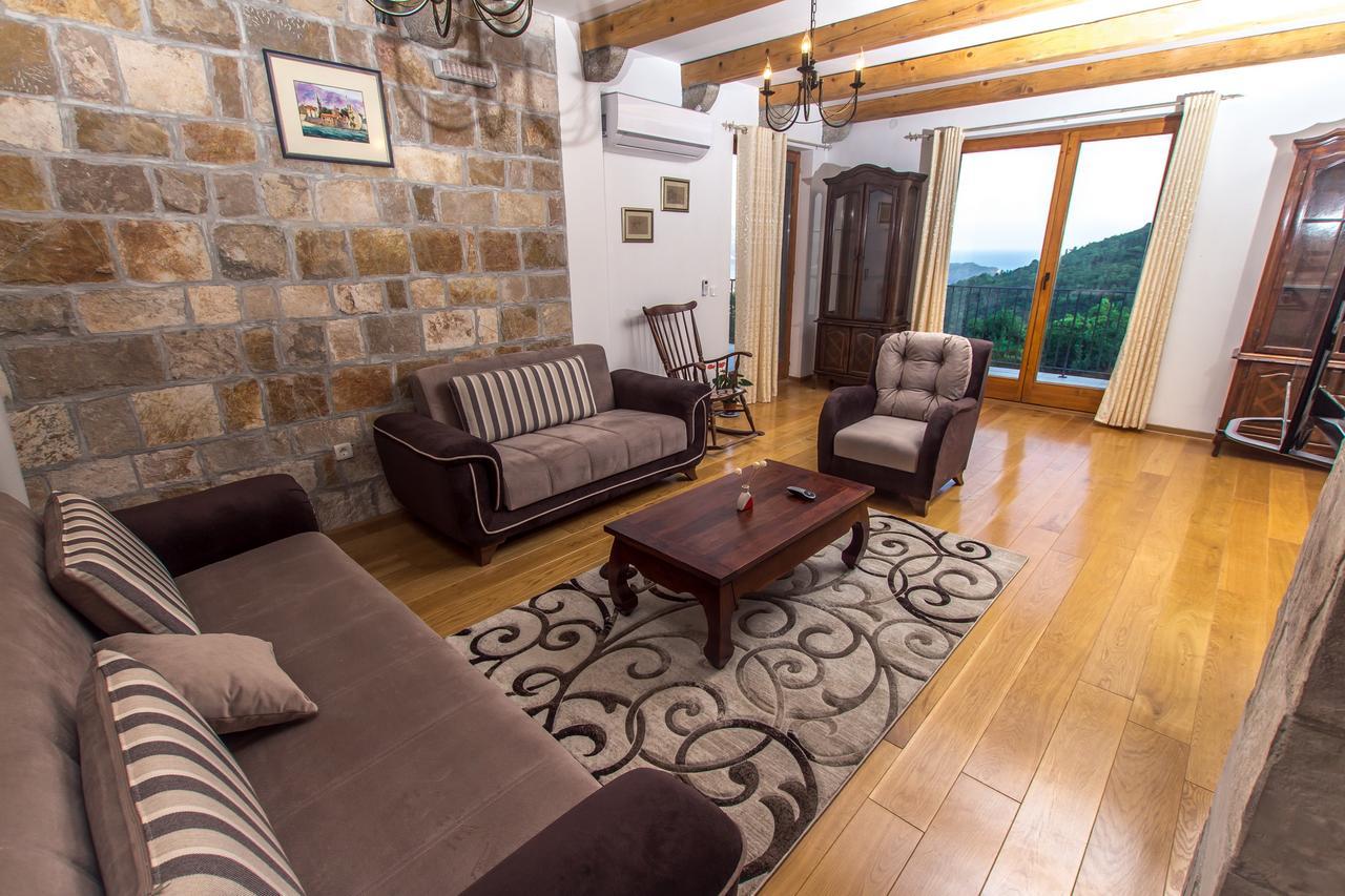 Stone House *